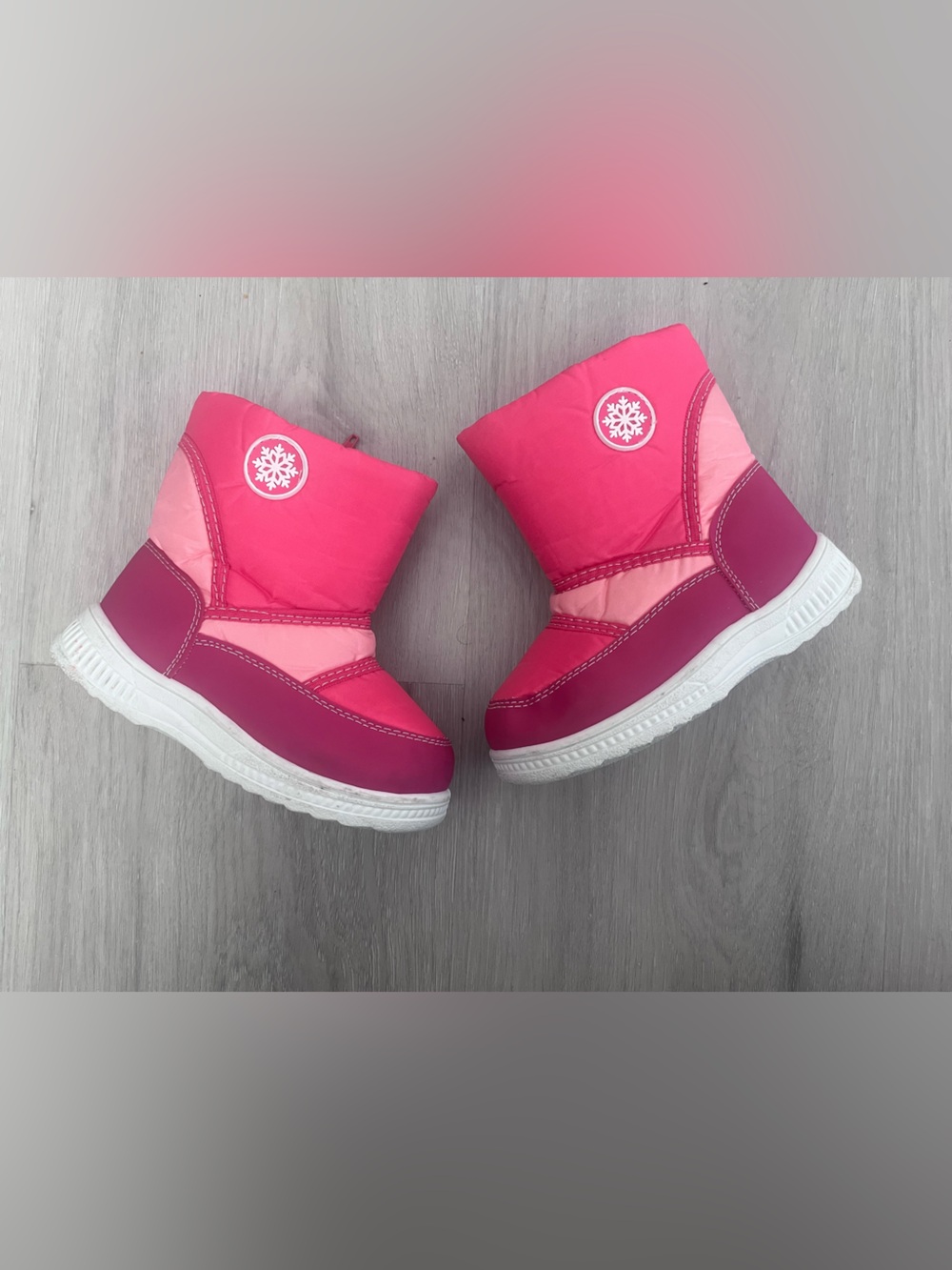 LIKE NEW girls pink snow boots